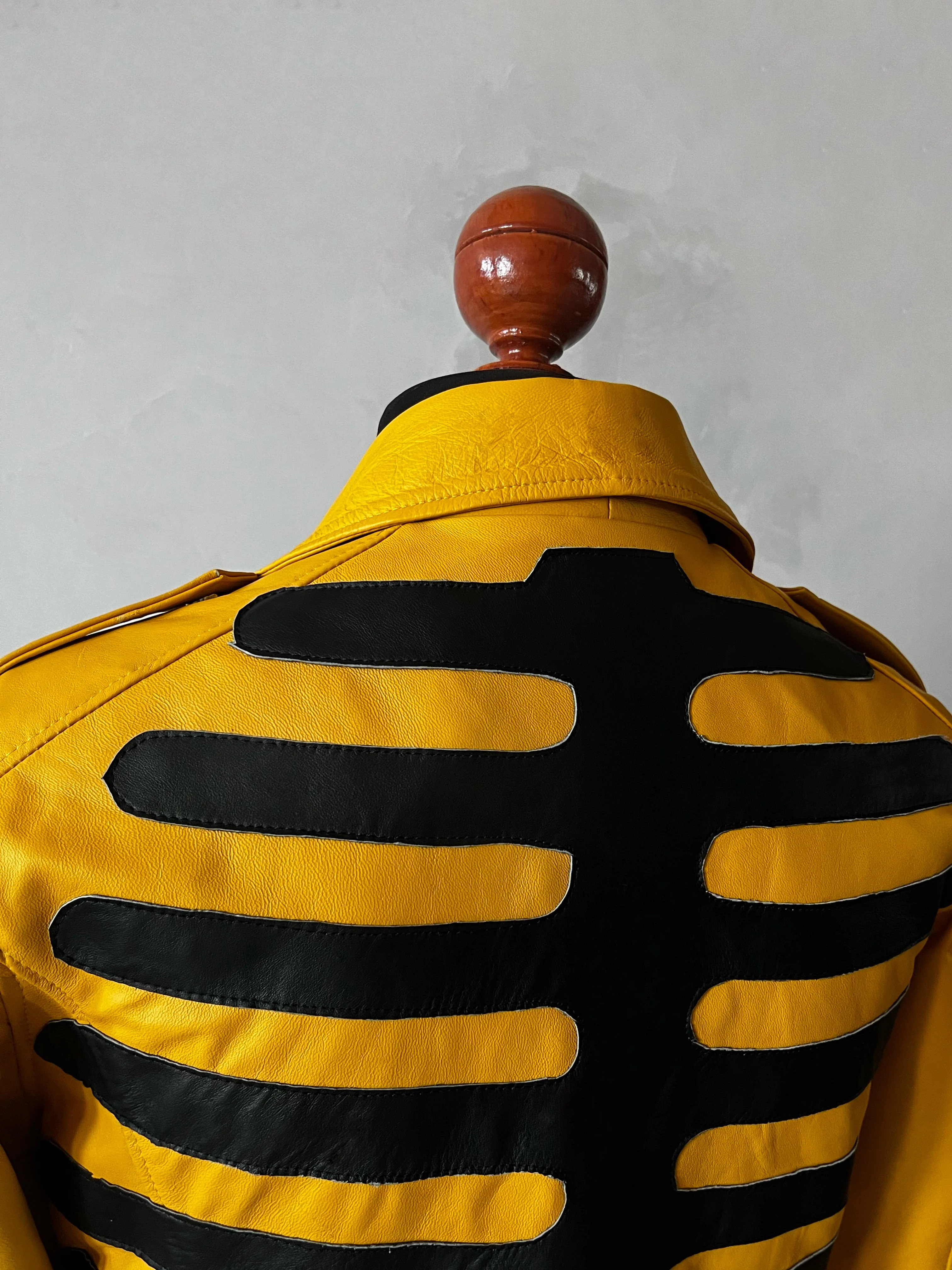 Biker no.1 axl bones black & yellow - Image 3