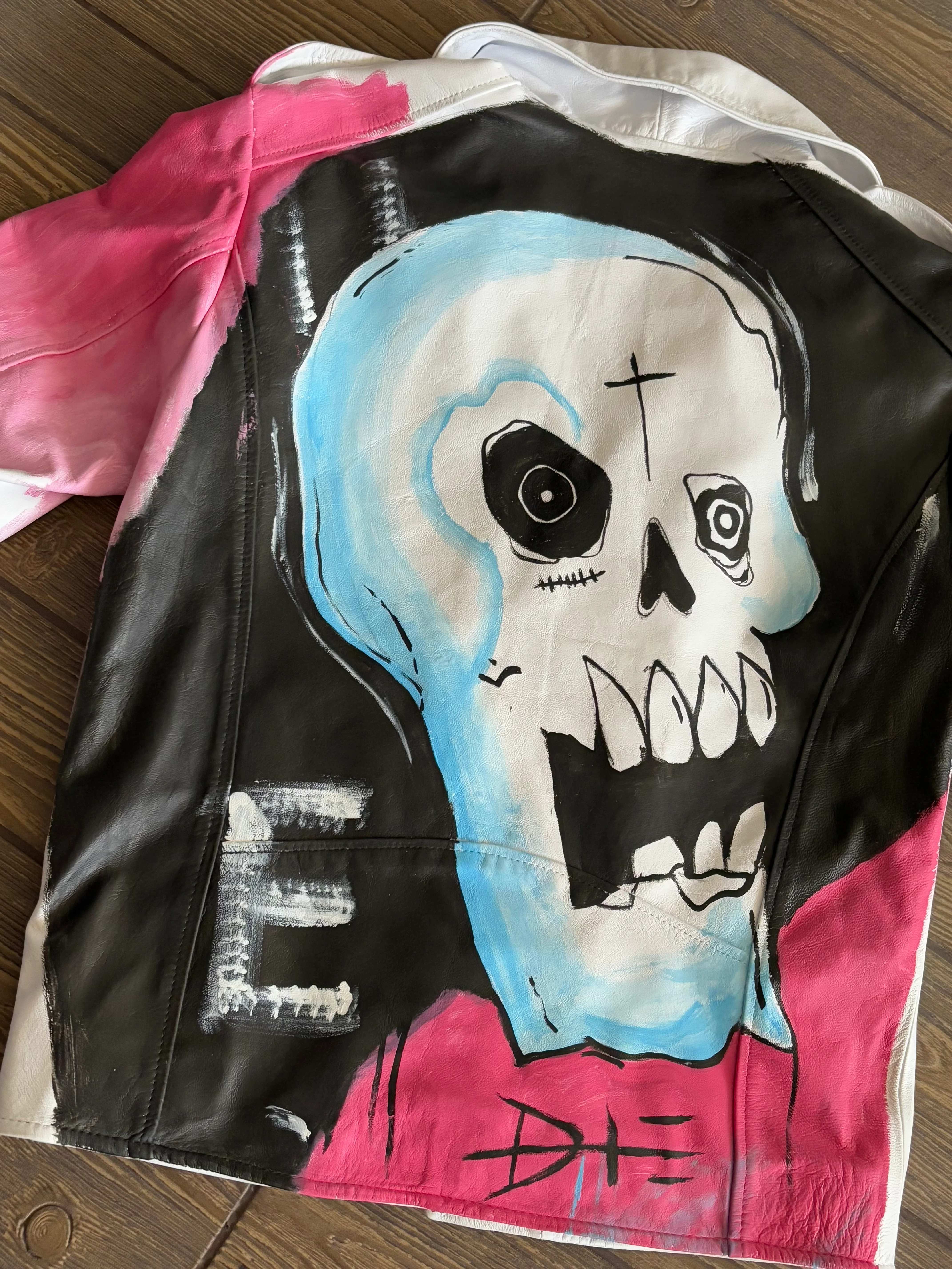 Biker no.1 peep - Image 4