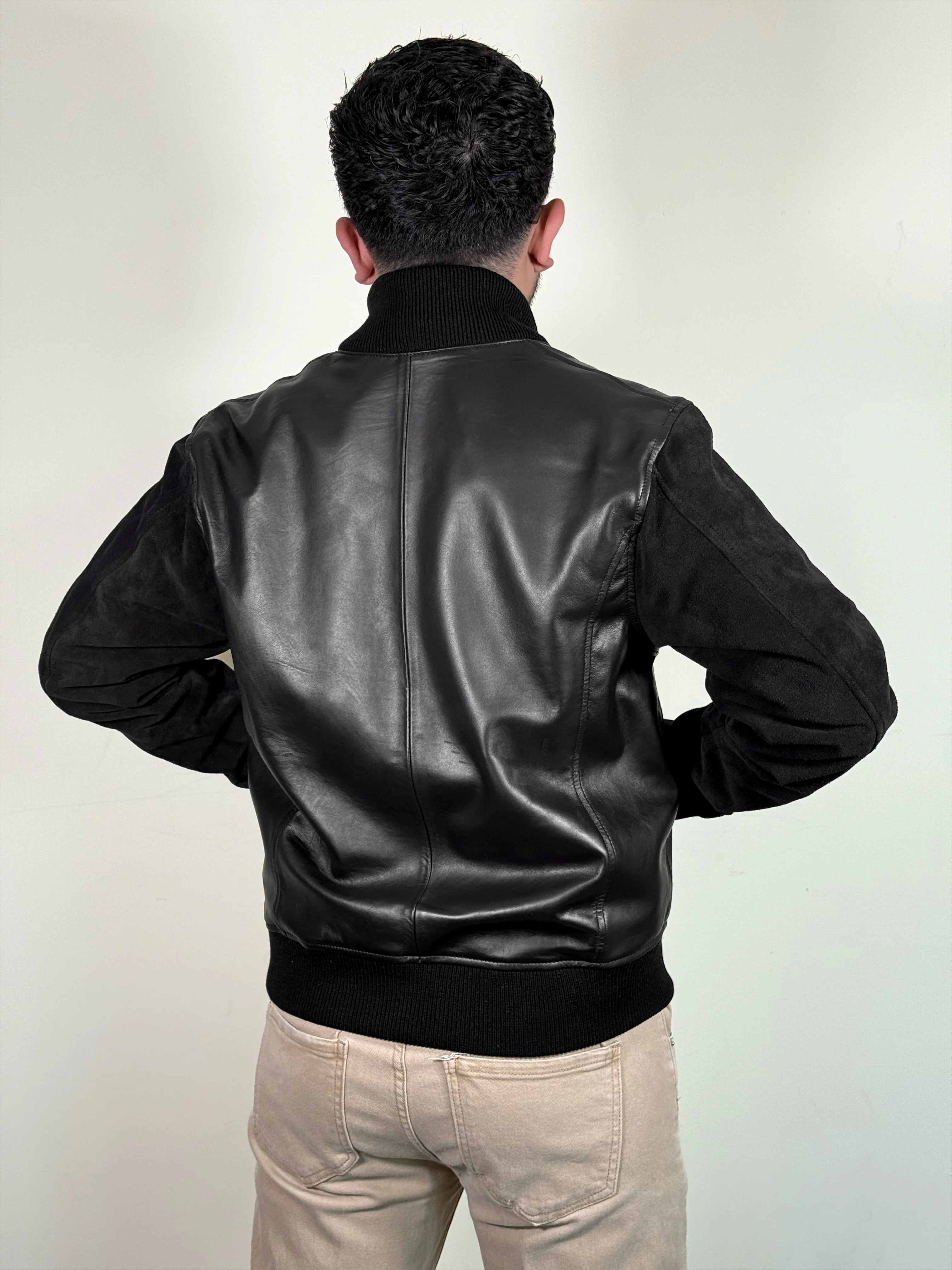 Bomber negro gamuza y napa - Image 15