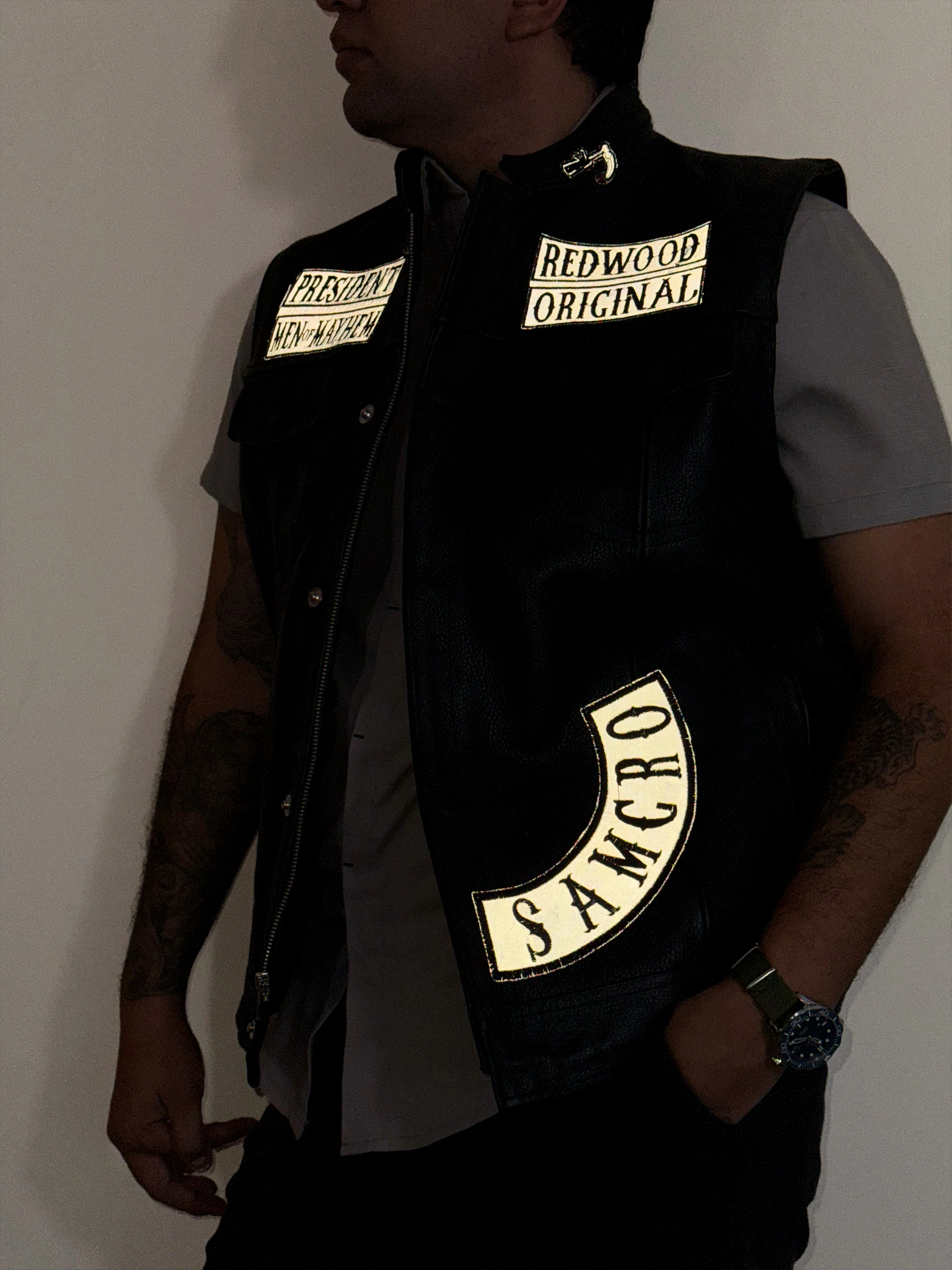 Chaleco Anarchy black bordado - Image 11