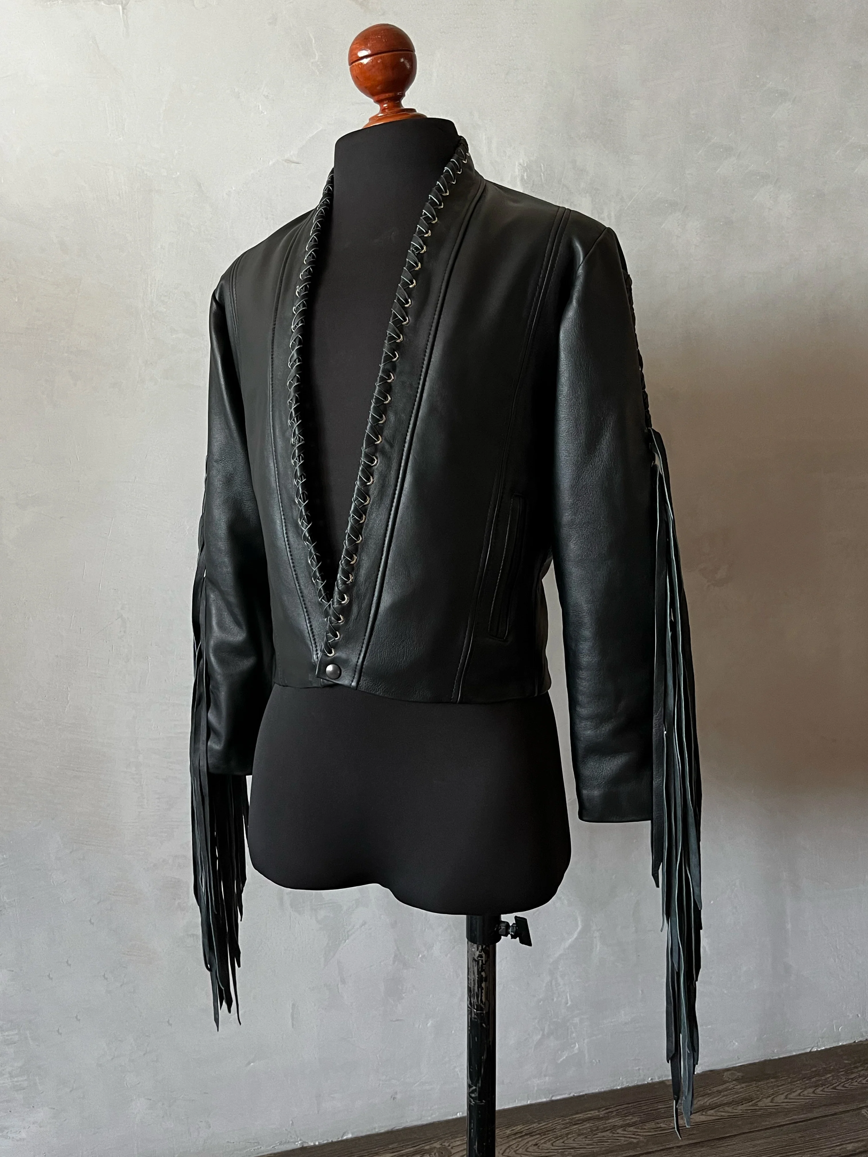 Saturn darkest black - Image 3